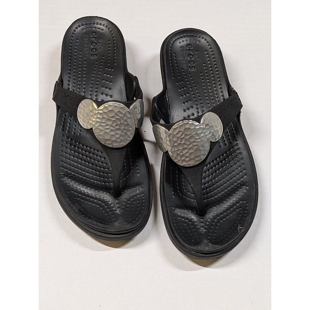 Crocs Sanrah Hammered Circle Wedge Flip Sandal Womens Shoe Sz 7 Black Silver